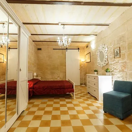 Sant'elmo House ואלטה