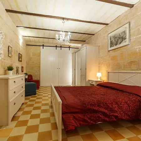 Sant'elmo House Valletta